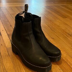 Dr. Marten Rommety Black Leather Ankle Boots